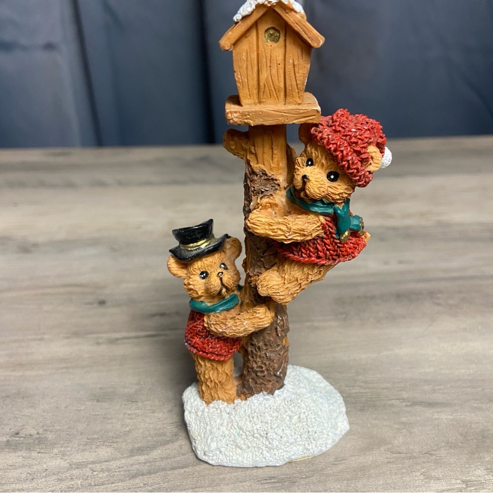 Holiday Bear Climbing Figurine - Brown and Red - Picture 5 of 8